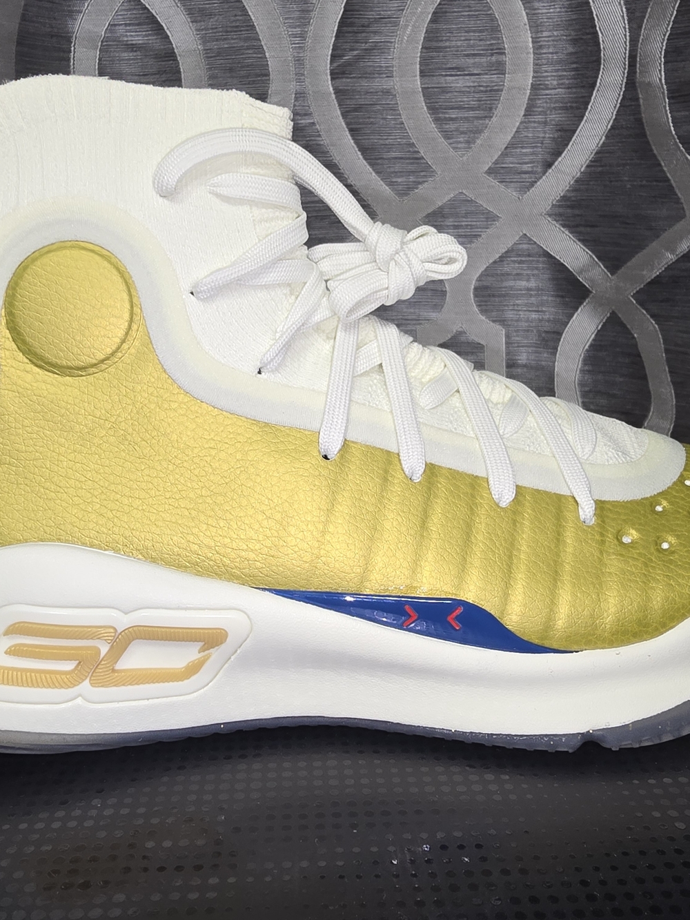 Curry 4 Retro - Picture 14 of 16